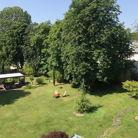 Appartement De 100M2 Dans Un Parc A 20 Mn Du Centre De Paris Garches 외부 사진