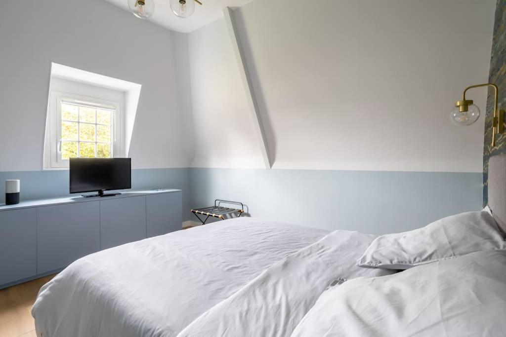 Appartement De 100M2 Dans Un Parc A 20 Mn Du Centre De Paris Garches 외부 사진