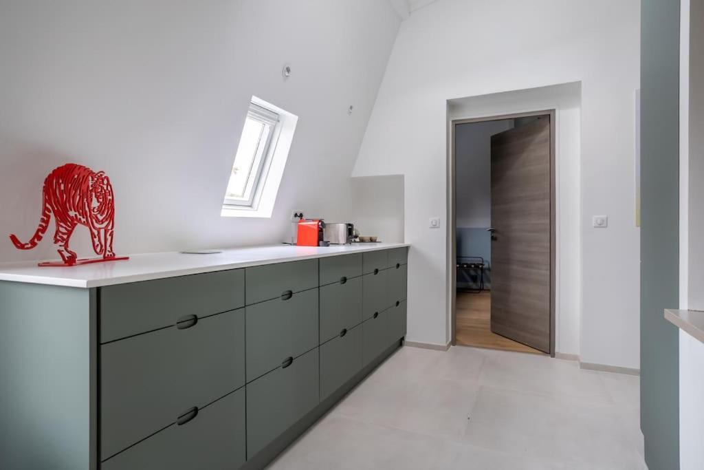 Appartement De 100M2 Dans Un Parc A 20 Mn Du Centre De Paris Garches 외부 사진