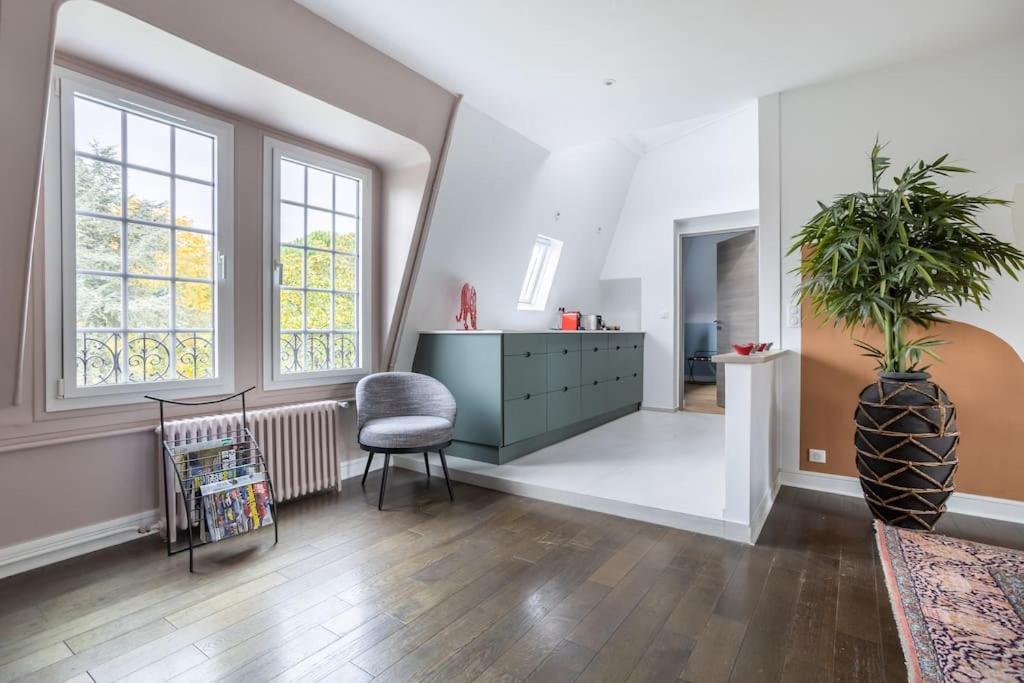 Appartement De 100M2 Dans Un Parc A 20 Mn Du Centre De Paris Garches 외부 사진