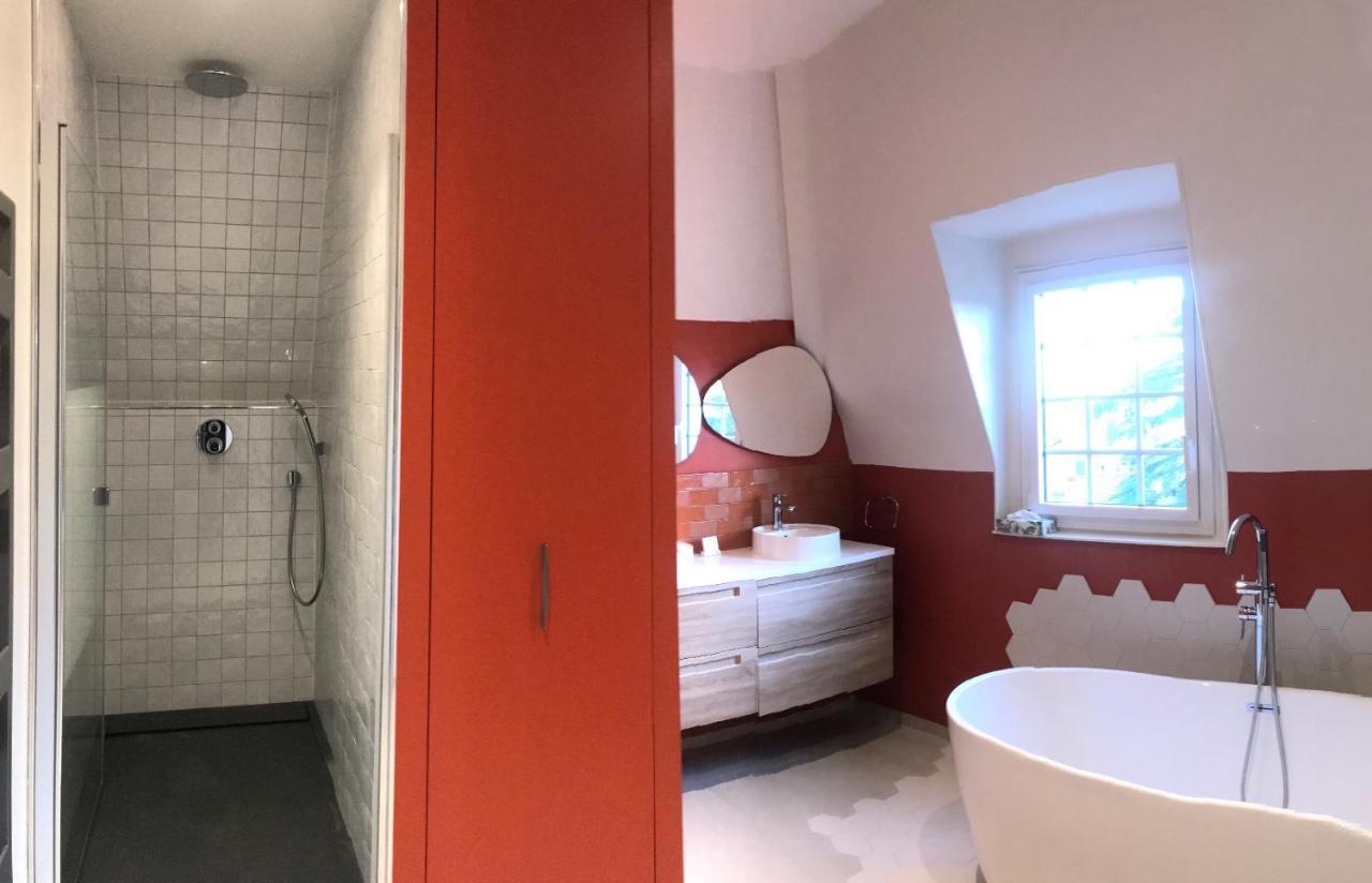 Appartement De 100M2 Dans Un Parc A 20 Mn Du Centre De Paris Garches 외부 사진