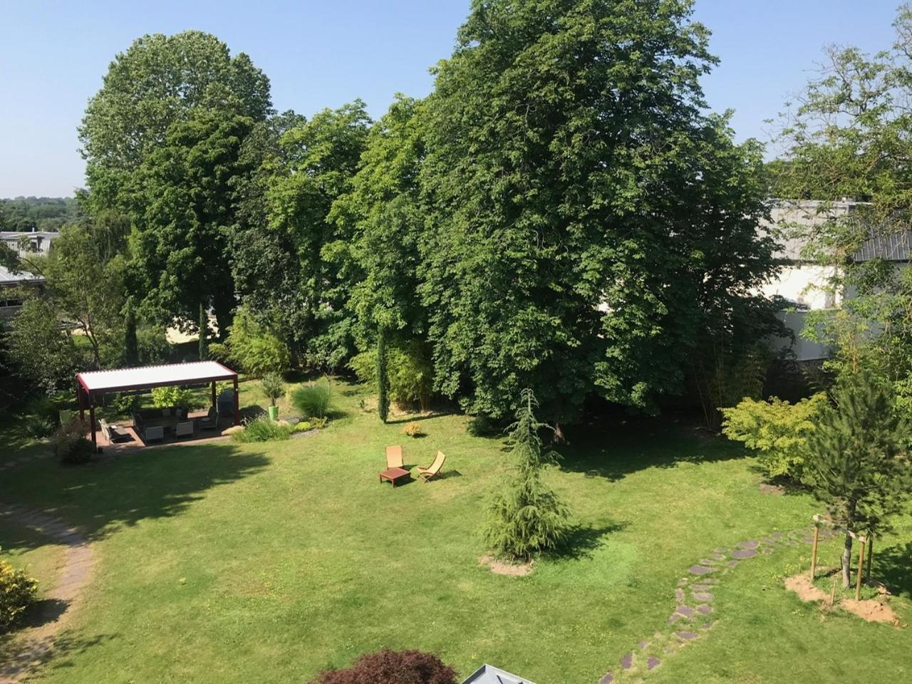 Appartement De 100M2 Dans Un Parc A 20 Mn Du Centre De Paris Garches 외부 사진